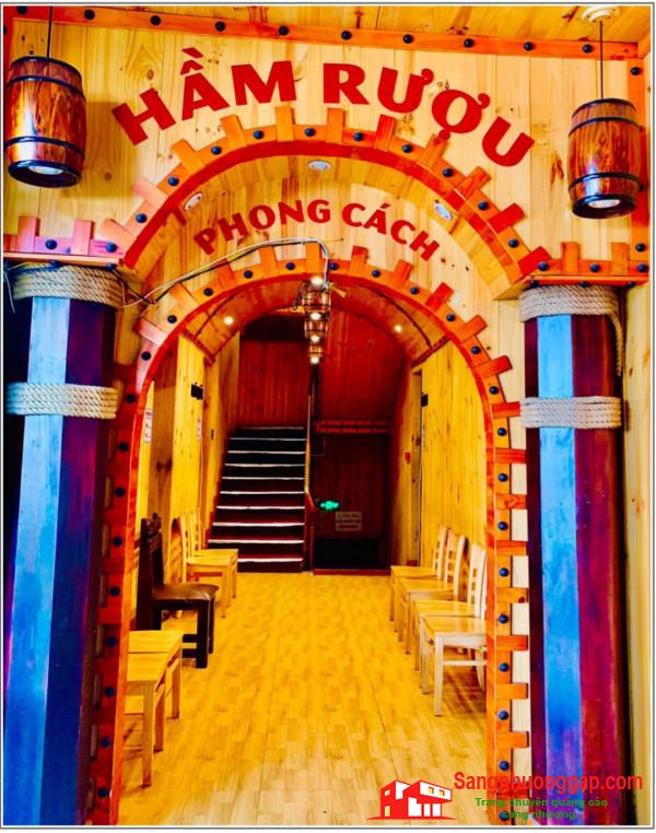 Cần sang nhượng lại nhà hàng Hầm Rượu mặt tiền đường Phan Huy Ích, phường 12, quận Gò Vấp. 