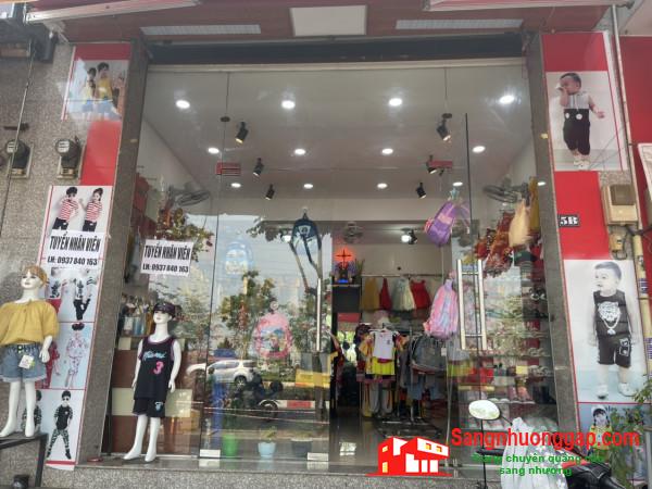 Sang nhượng shop quần áo trẻ em nằm mặt tiền đường Phạm Văn Đồng, Thành phố Thủ Đức.