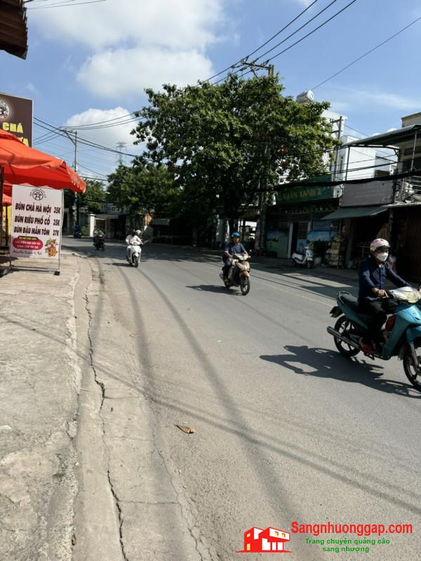 Sang nhà thuốc tây