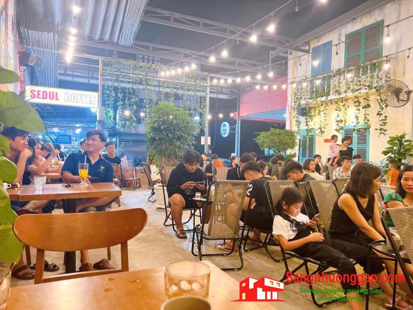 Sang quán cafe