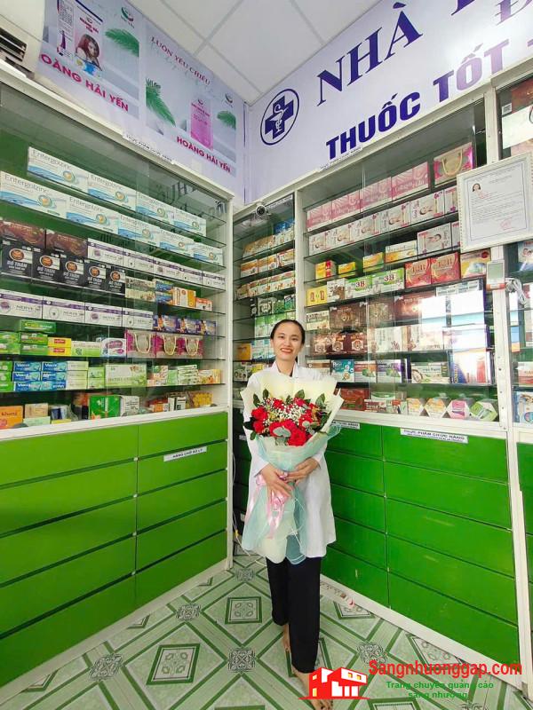 Sang nhà thuốc tây