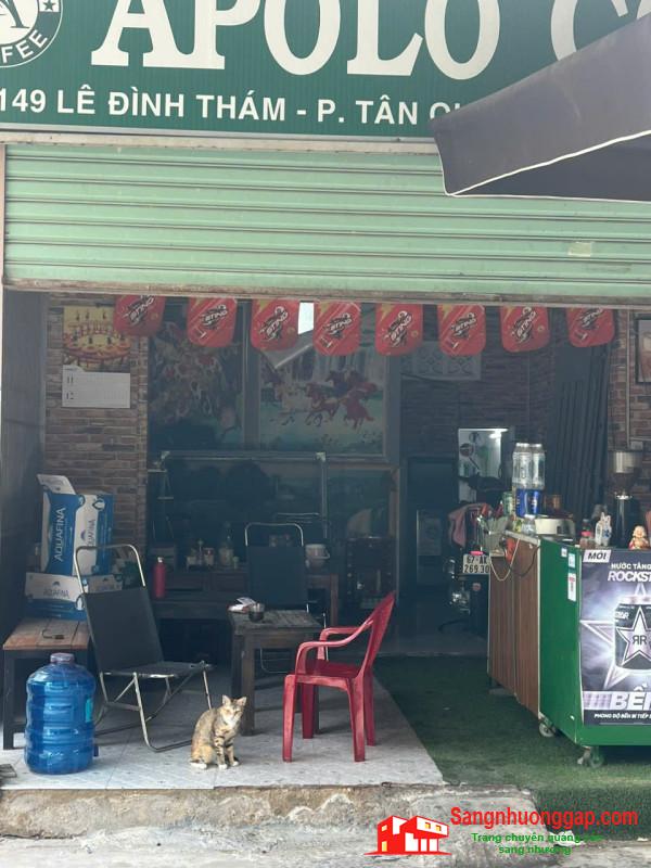Sang quán cafe