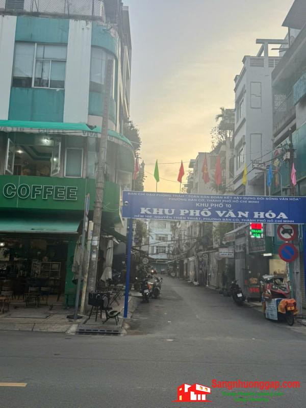 Sang quán cafe