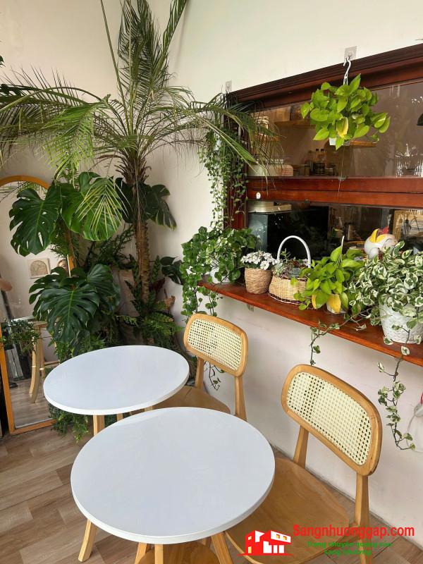 Sang quán cafe