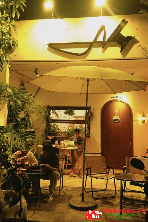 Sang quán cafe