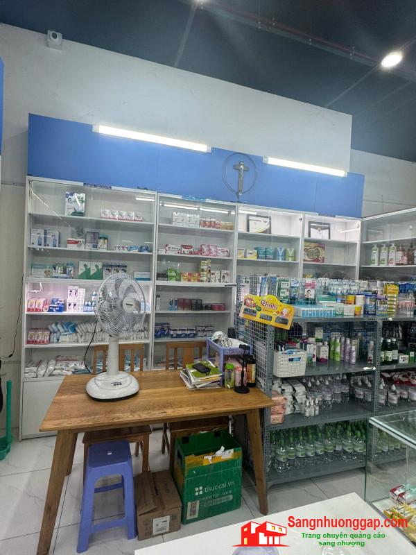 Sang nhà thuốc tây