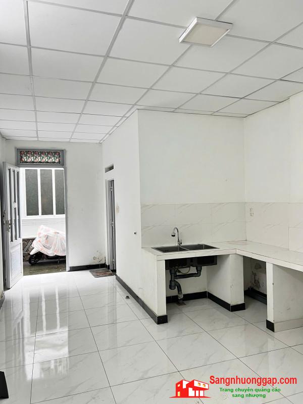 Sang tiệm tóc - nail