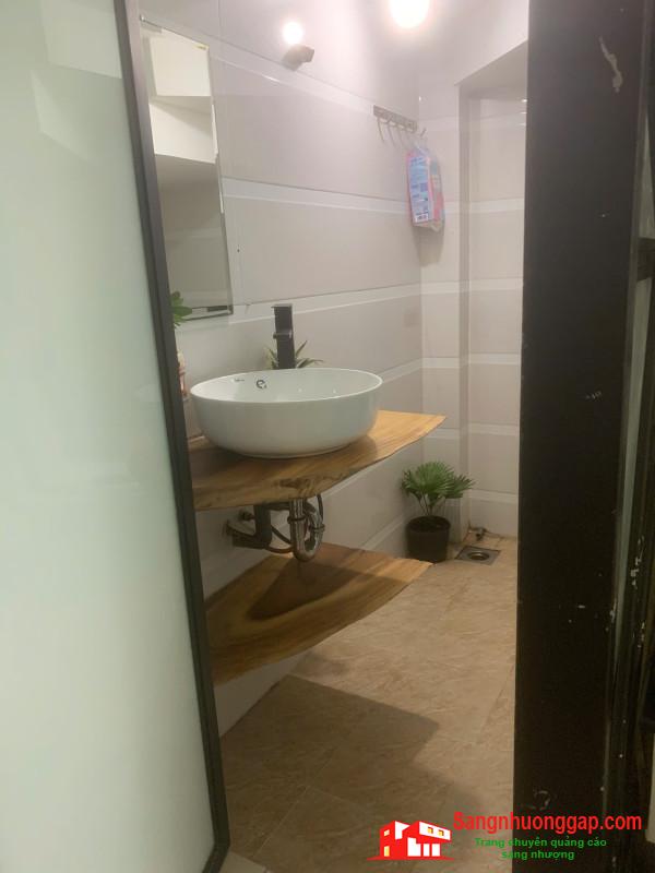 Sang tiệm tóc - nail