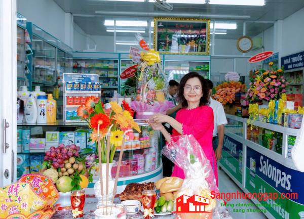 Sang nhà thuốc tây