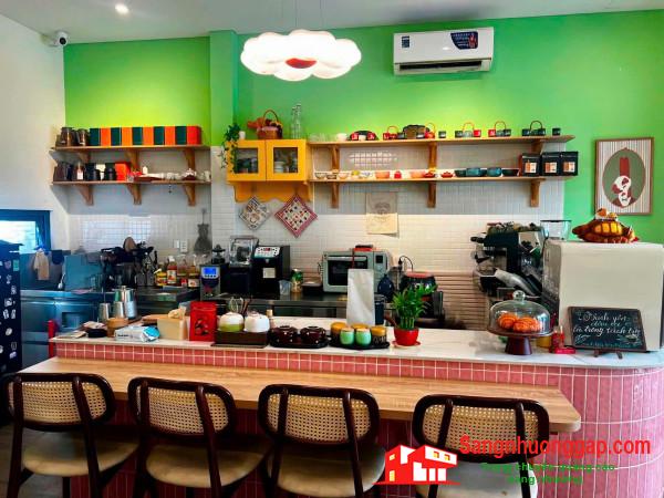 Sang quán cafe