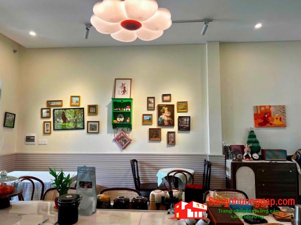 Sang quán cafe