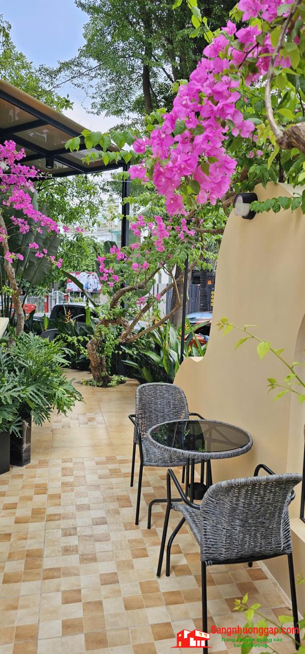 Sang quán cafe