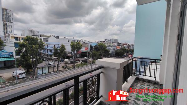 Sang khách sạn